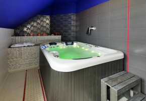 Отель Wellness Penzion Kroměříž - Zlobice  Кромержиж 